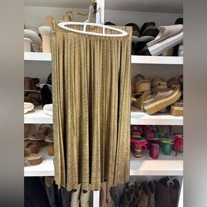 Pleated Metallic Gold Midi Skirt